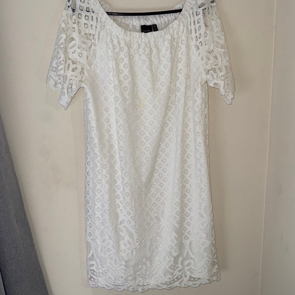 Rafaella Dresses & Skirts - Elegant White Lace Dress
